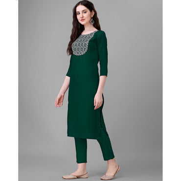 Green Embroidered Cotton Blend Straight Kurta Pant Set For Women